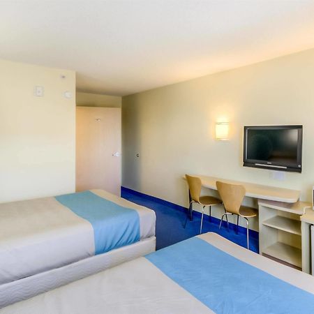 Motel 6-Estevan, Sk Eksteriør bilde