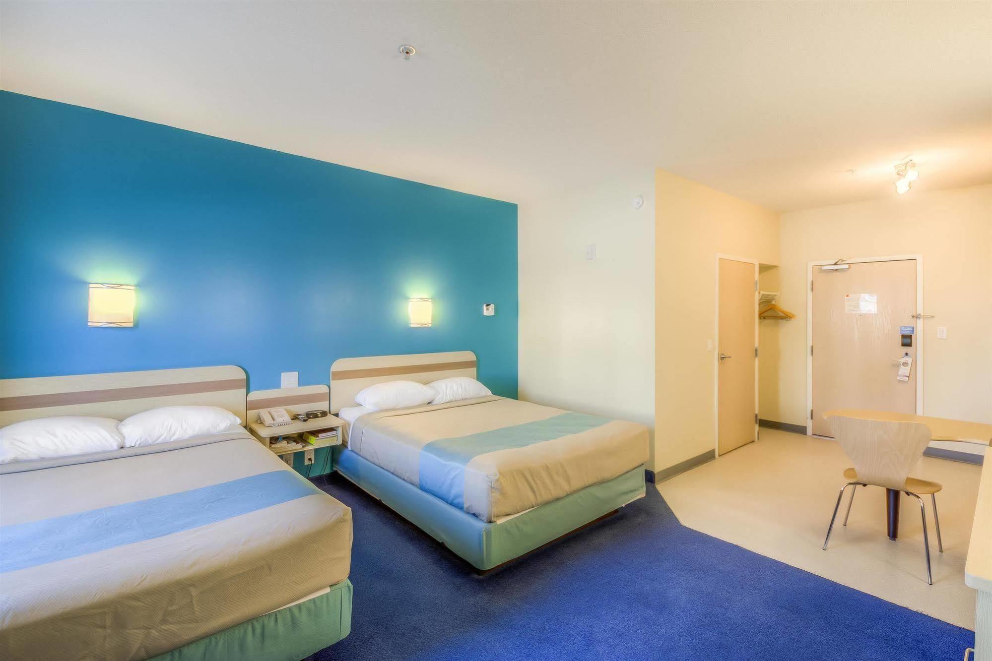 Motel 6-Estevan, Sk Eksteriør bilde
