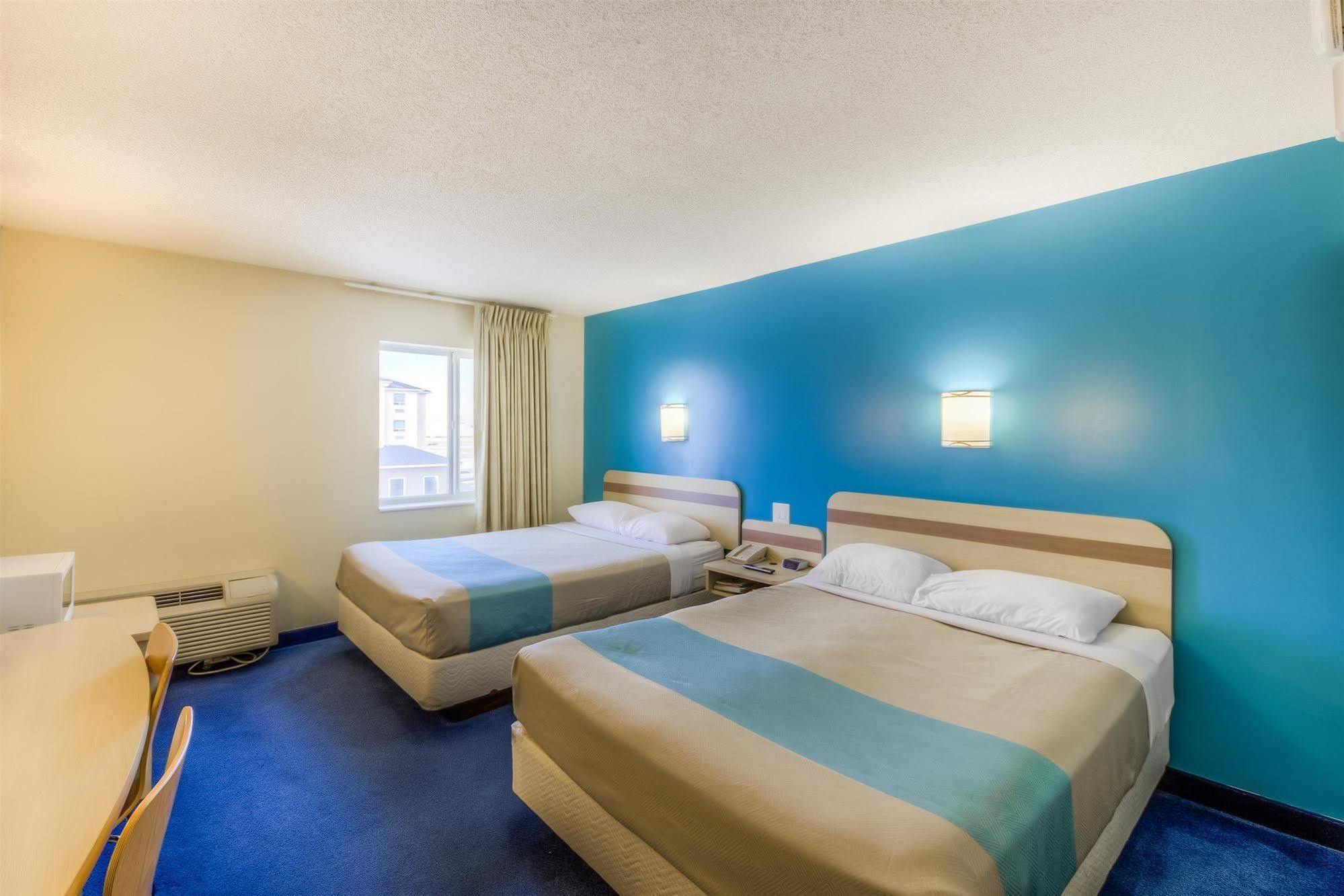 Motel 6-Estevan, Sk Eksteriør bilde