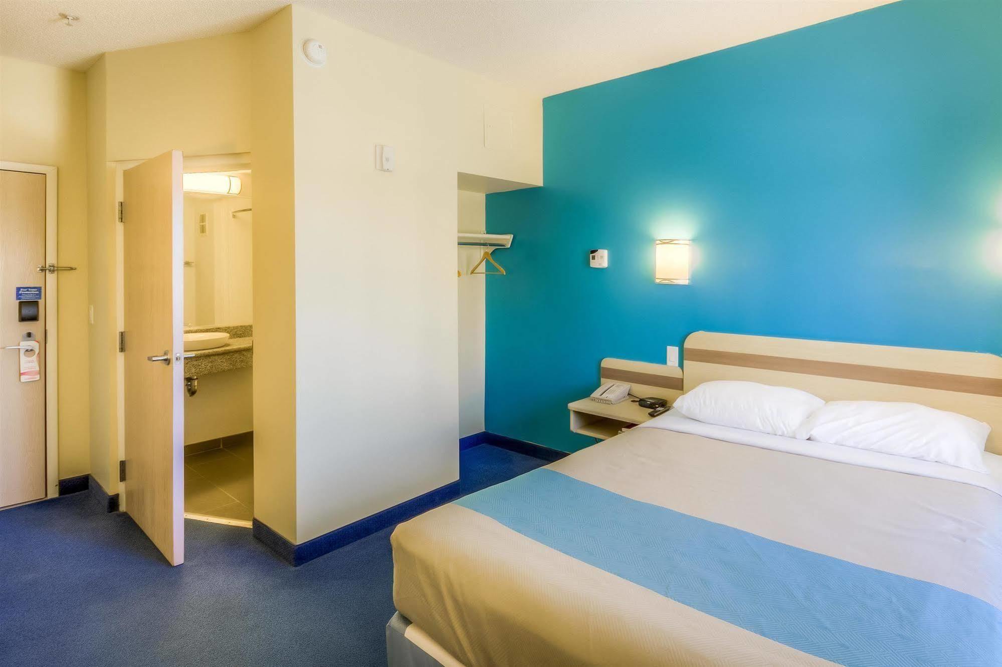 Motel 6-Estevan, Sk Eksteriør bilde