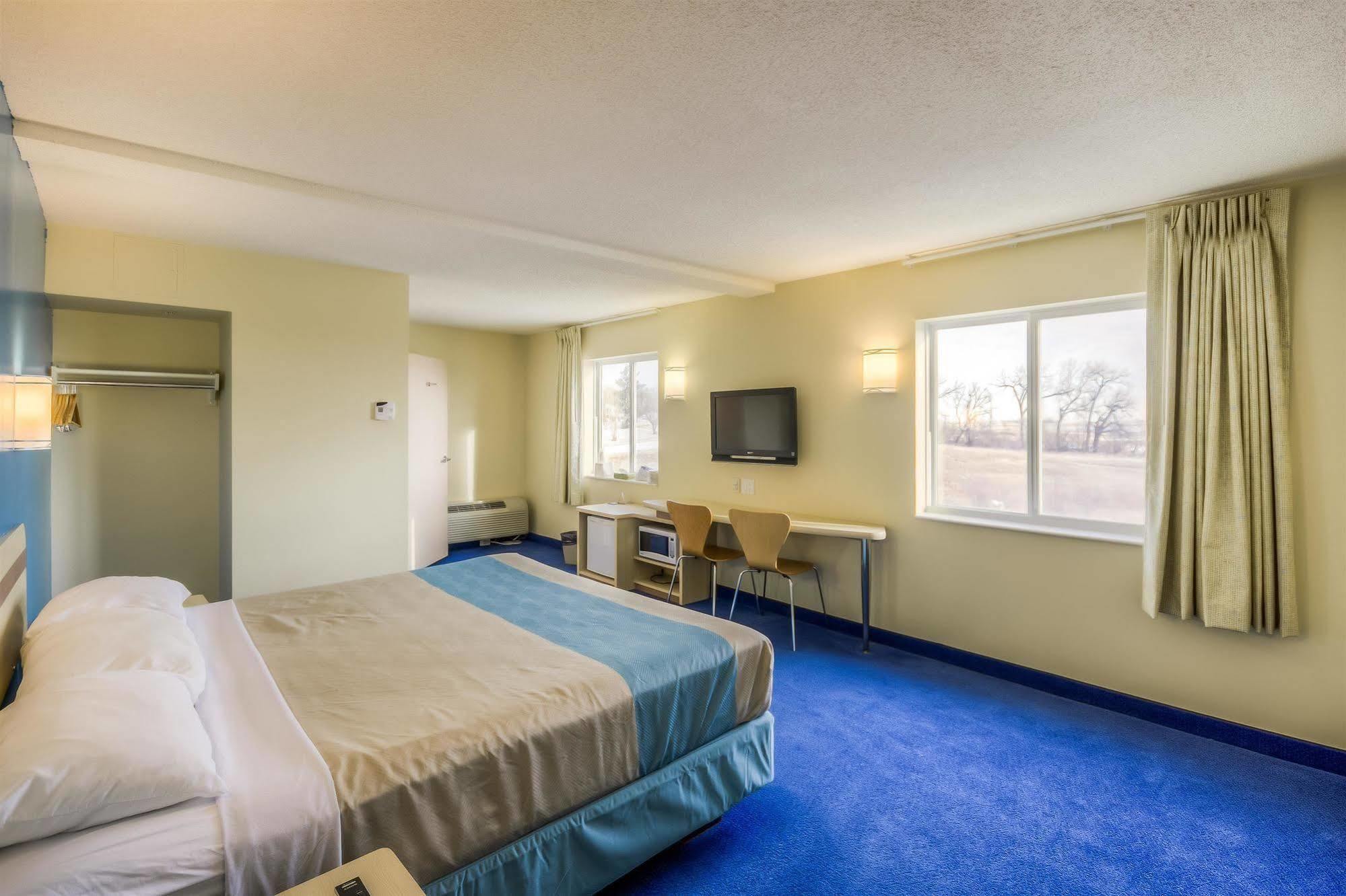 Motel 6-Estevan, Sk Eksteriør bilde