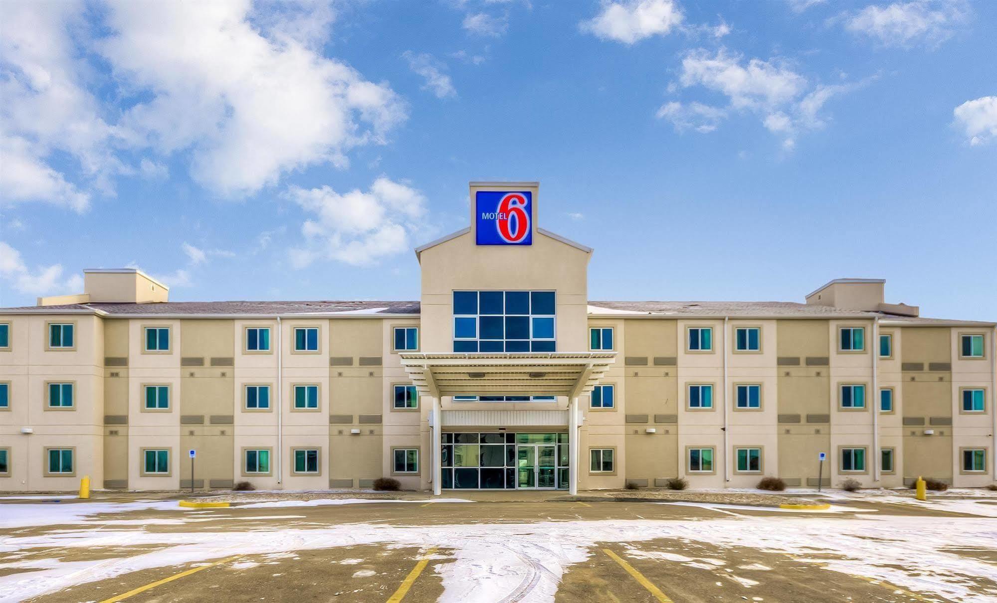 Motel 6-Estevan, Sk Eksteriør bilde
